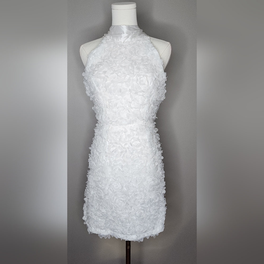 Chic White Floral Wedding Dress